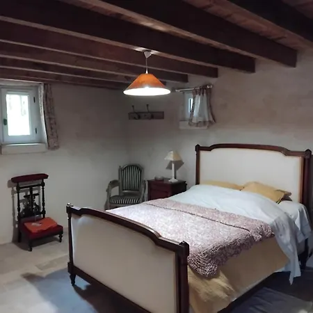 Les Hauts De La Crempse D'hotes ベッド・アンド・ブレックファスト